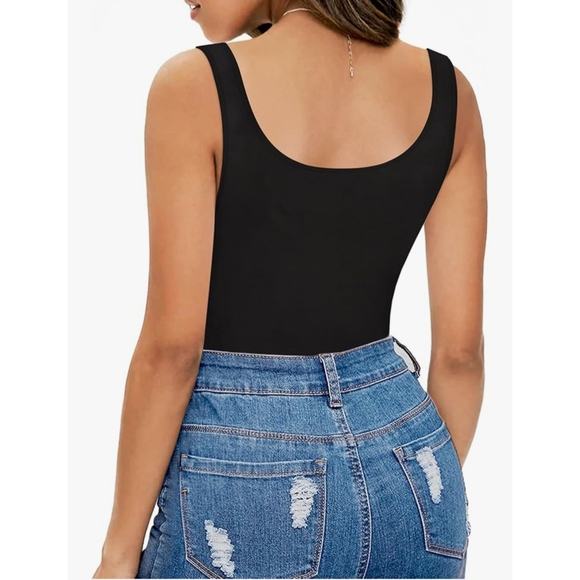 Sleek Black Women's Bodysuit - Picture 4 of 12